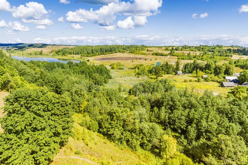 Pittoreskt landskap av ryska utrymmen royaltyfria bilder Pittoreskt landskap av ryska utrymmen royaltyfria bilder