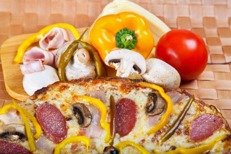 Pizza immagine stock libera da diritti