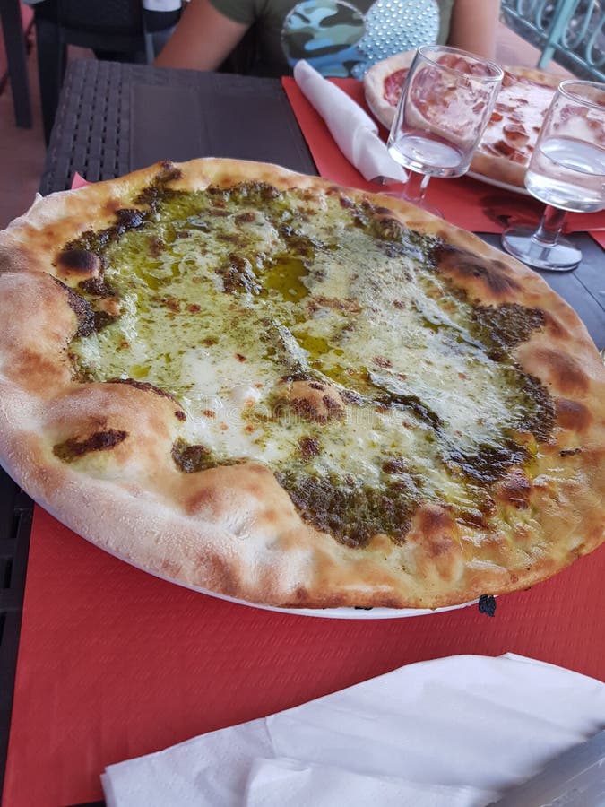 Pizza al pesto stock image. Image of pizzata, genovese - 138461167