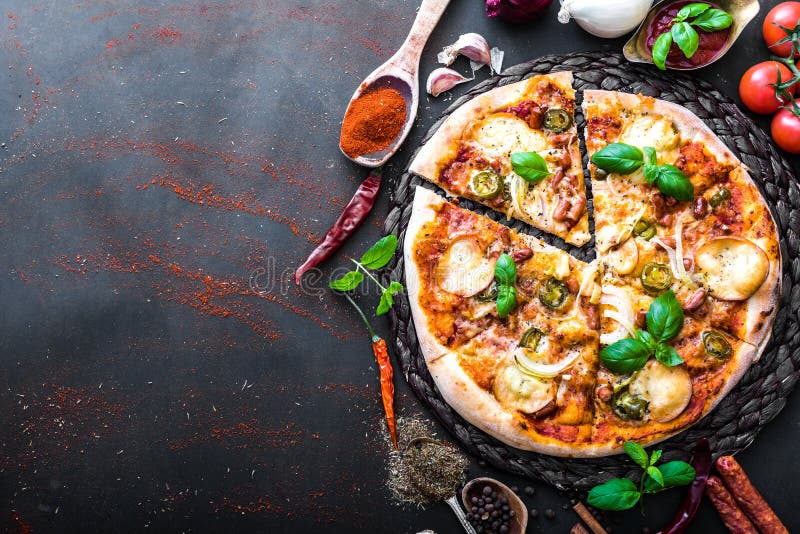 Pizza saboroso foto de stock royalty free Pizza saboroso foto de stock royalty free