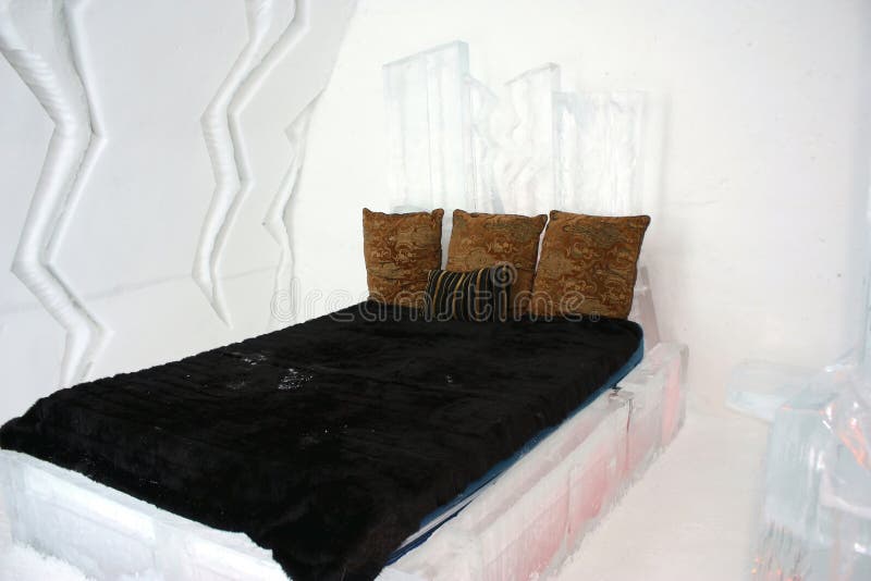 Pièce dans l'hôtel de glace de Quebec City image stock Pièce dans l'hôtel de glace de Quebec City image stock