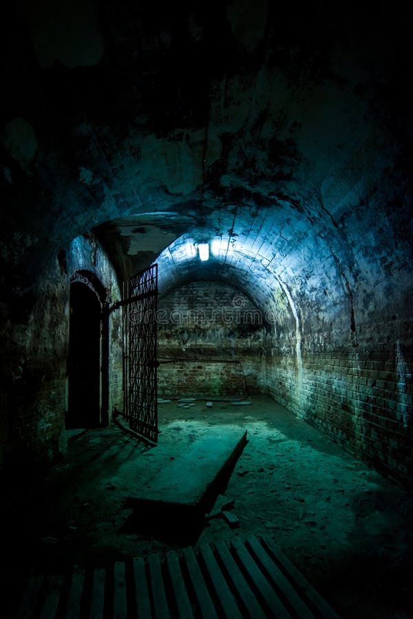 Pièce noire dans le fort 13, Roumanie photo stock Pièce noire dans le fort 13, Roumanie photo stock
