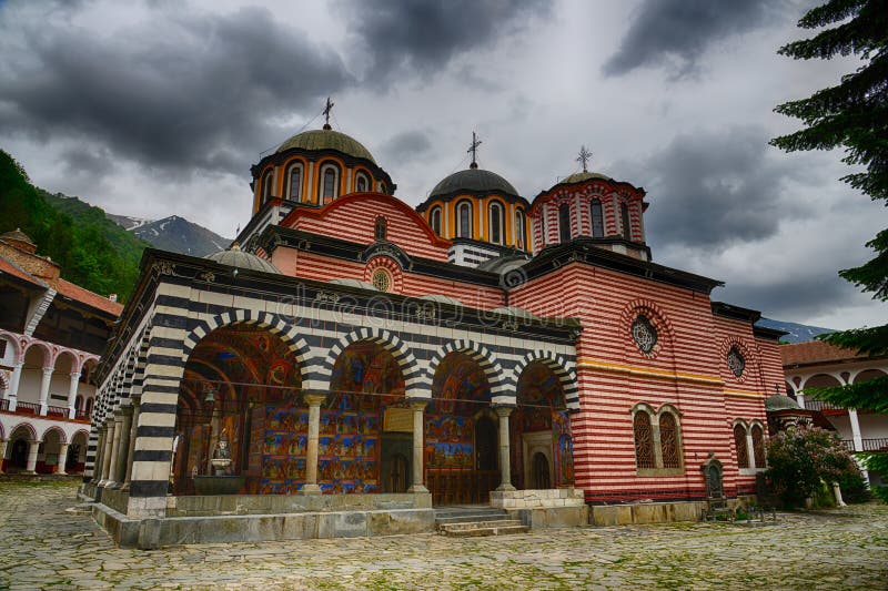Più grande monastero ortodosso di Rila Monastery.The in Bulgaria fotografia stock Più grande monastero ortodosso di Rila Monastery.The in Bulgaria fotografia stock