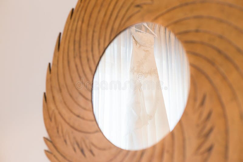 Piękna biała bridal suknia dla panny młodej obraz stock Piękna biała bridal suknia dla panny młodej obraz stock