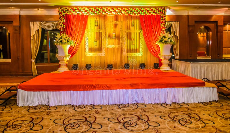 Piękna Indiańska ślubnej ceremonii dekoracje w kolorach i entran obrazy royalty free Piękna Indiańska ślubnej ceremonii dekoracje w kolorach i entran obrazy royalty free