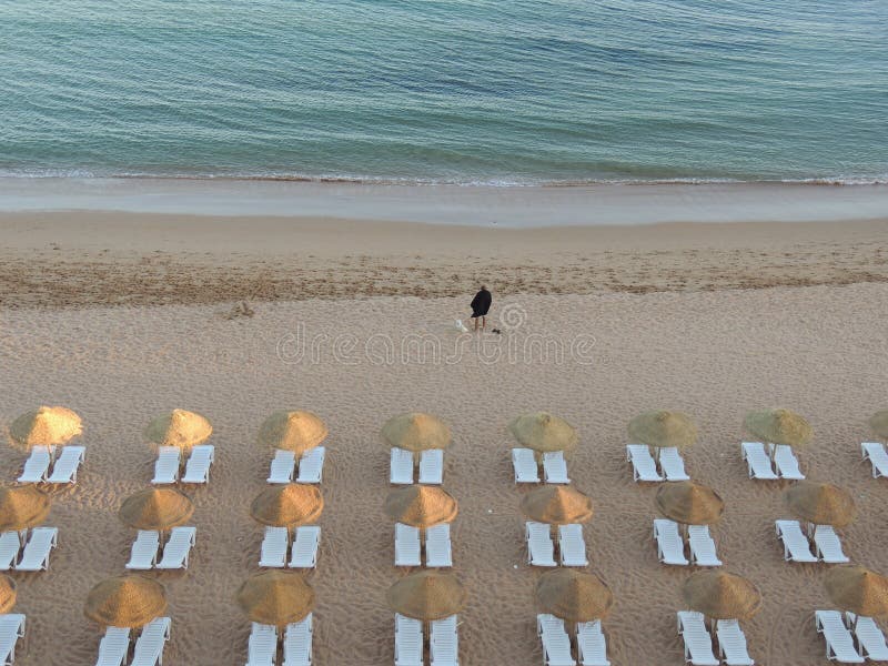 Piękna plaża w Albufeira, Algarve - fotografia royalty free Piękna plaża w Albufeira, Algarve - fotografia royalty free