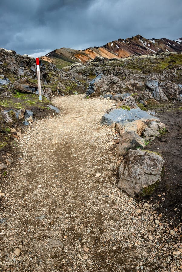Piękne kolorowe powulkaniczne góry Landmannalaugar w Iceland, ziemska formacja zdjęcia stock Piękne kolorowe powulkaniczne góry Landmannalaugar w Iceland, ziemska formacja zdjęcia stock