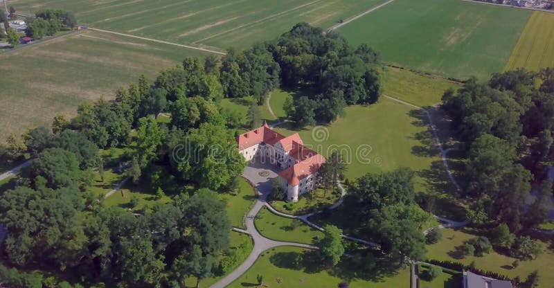 Piękne miasto w Chorwacji. Tutaj na zdjęciu widzimy świetny dom w Chorwacji