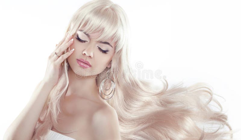 pięknego blondynu dłudzy kobiety potomstwa Ładny model pozuje a fotografia stock pięknego blondynu dłudzy kobiety potomstwa Ładny model pozuje a fotografia stock