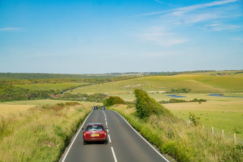 Pięknego kraju boczny widok wokoło Zachodniego Sussex. Zachodni Sussex, JUN 2: Popołudniowego pięknego kraju boczny widok na JUN 2, 2017 przy Zachodnim Sussex, Zjednoczone Królestwo