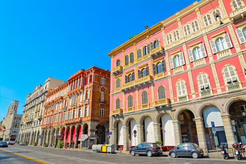 Piękni budynki w Cagliari nadbrzeżu obrazy royalty free Piękni budynki w Cagliari nadbrzeżu obrazy royalty free