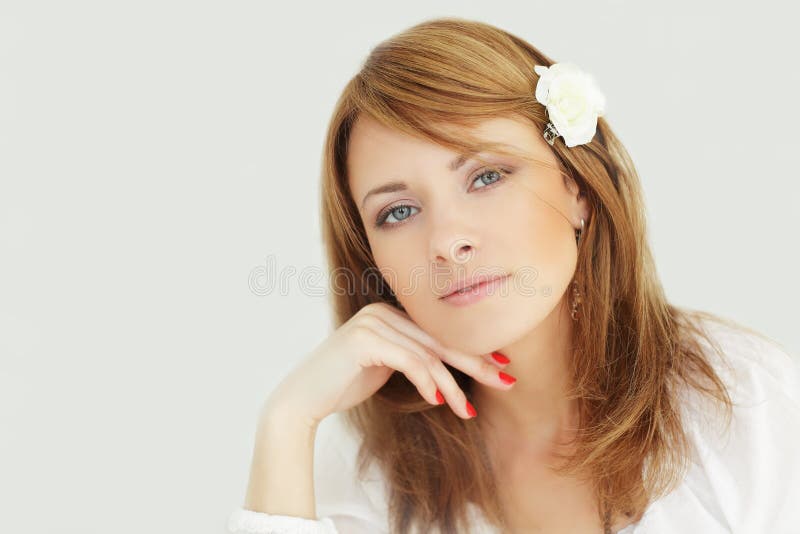 Piękno - uśmiechnięta żeńska twarz fotografia stock Piękno - uśmiechnięta żeńska twarz fotografia stock