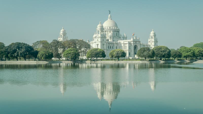 Piękny widok Wiktoria pomnik z odbiciem na wodzie, Kolkata, Calcutta, Zachodni Bengalia, India obrazy royalty free Piękny widok Wiktoria pomnik z odbiciem na wodzie, Kolkata, Calcutta, Zachodni Bengalia, India obrazy royalty free