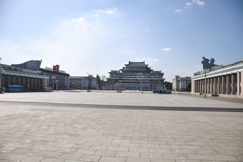Pjöngjang, Norden-Korea, 09/07/2018: Kim Il Sung Palace auf Kim Il Sungs-Quadrat ist unglaublich enorm und bewirtet normalerweise
