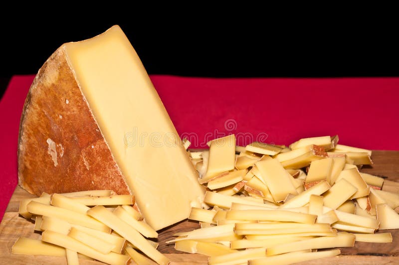 Waar Is Cheddar Kaas Van Gemaakt Plaatselijke, Ambachtelijke Productie Van Wisconsin-cheddar-kaas Op Een