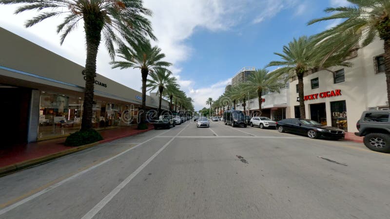 Placas de conducción en el borde miami beach trasera view video almacen de video