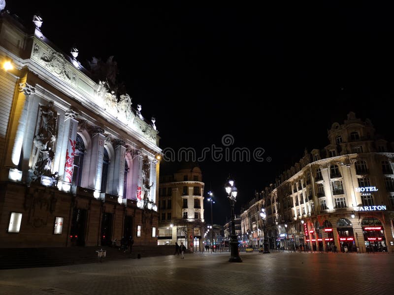 Place du Theatre Cuadrado del teatro, Lille, Francia imagen de archivo Place du Theatre Cuadrado del teatro, Lille, Francia imagen de archivo