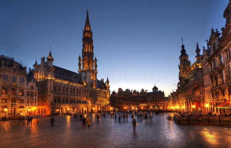 Place grande Bruxelles la nuit photo stock