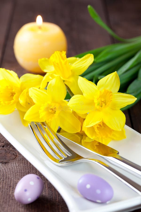 Place setting for easter