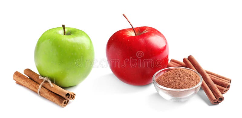 Placez avec de la cannelle aromatique et les pommes fraîches images stock Placez avec de la cannelle aromatique et les pommes fraîches images stock