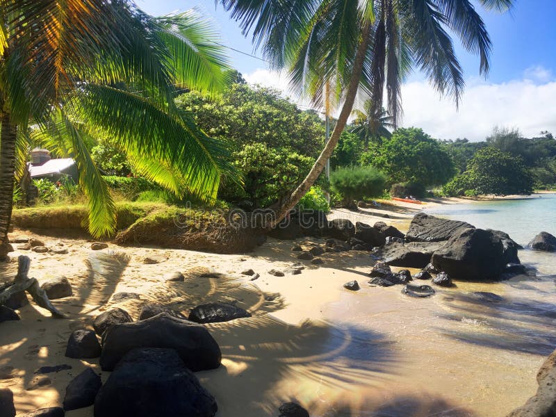 Plage d'Anini sur l'île de Kauai Hawaï photo stock Plage d'Anini sur l'île de Kauai Hawaï photo stock