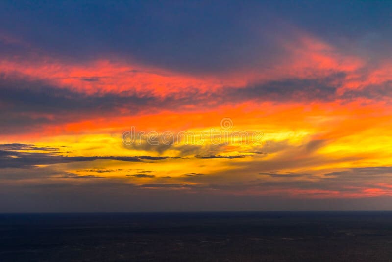 Plage de Kamala de coucher du soleil, Phuket, Thaïlande photographie stock libre de droits