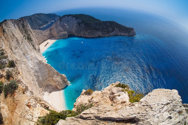 Plage de Navagio, naufrage, Zakynthos Grèce photos libres de droits Plage de Navagio, naufrage, Zakynthos Grèce photos libres de droits