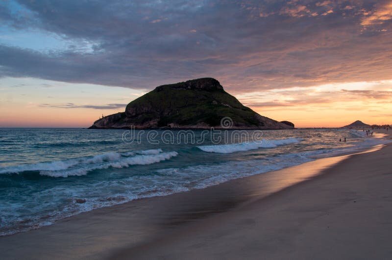 Plage de Recreio par coucher du soleil photo libre de droits Plage de Recreio par coucher du soleil photo libre de droits