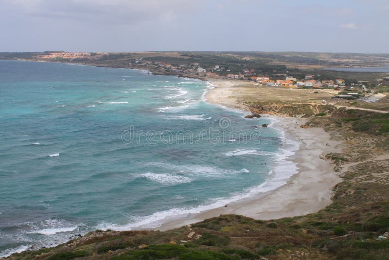 Plage de San Giovanni di Sinis de tour de San Giovanni en Sardaigne Italie images stock Plage de San Giovanni di Sinis de tour de San Giovanni en Sardaigne Italie images stock