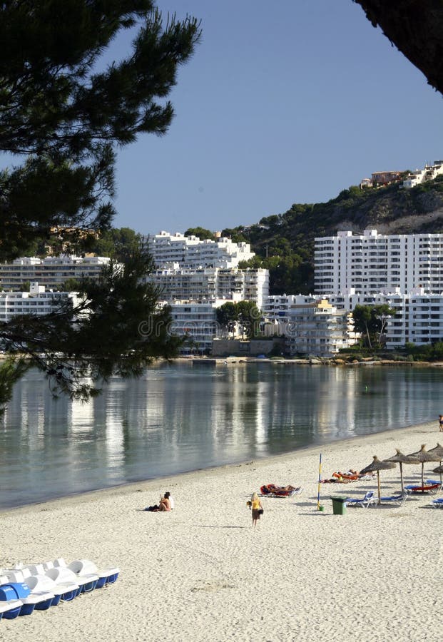 Plage et constructions chez Majorca photographie stock Plage et constructions chez Majorca photographie stock