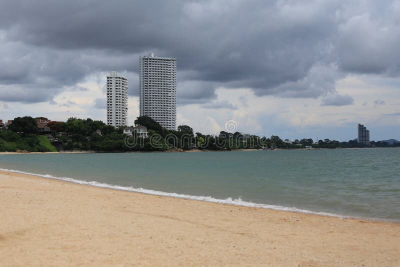 plage et la vue de l'hôtel images libres de droits plage et la vue de l'hôtel images libres de droits