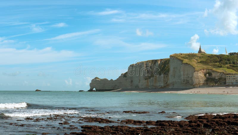 Plage rocheuse en Normandie, France photo stock Plage rocheuse en Normandie, France photo stock