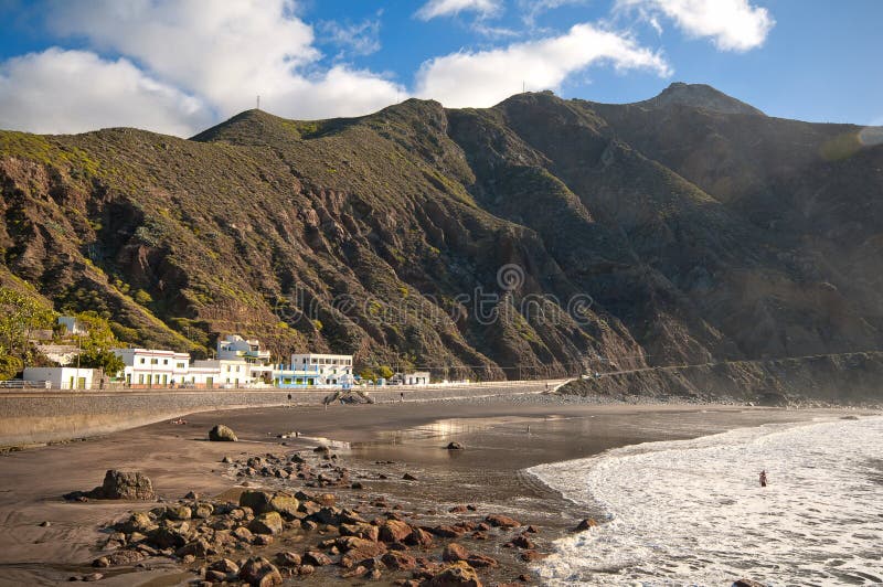 Plage rocheuse, île de Tenerife, Espagne images libres de droits Plage rocheuse, île de Tenerife, Espagne images libres de droits