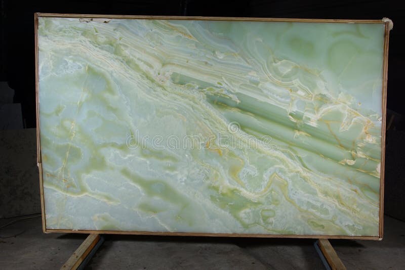 Plak van beschouwd als natuursteen groen Onyx, om halfedel stock fotografie Plak van beschouwd als natuursteen groen Onyx, om halfedel stock fotografie