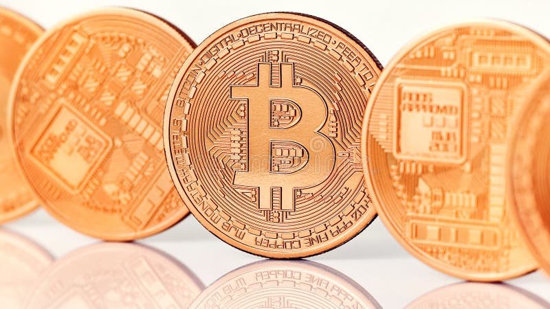 Plan rapproché d'or de Bitcoins photo libre de droits