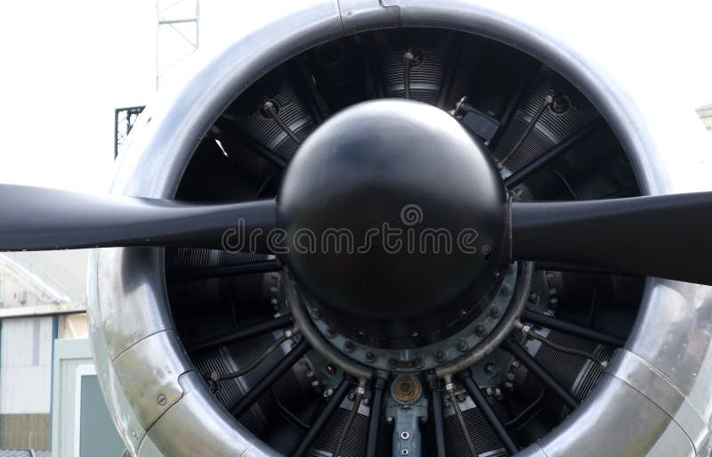 Plan rapproché d'un propulseur d'avions image stock Plan rapproché d'un propulseur d'avions image stock