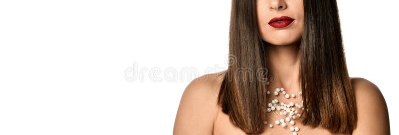 Plan rapproché d'une belle jeune du cou femme blonde sans chemise photo stock Plan rapproché d'une belle jeune du cou femme blonde sans chemise photo stock
