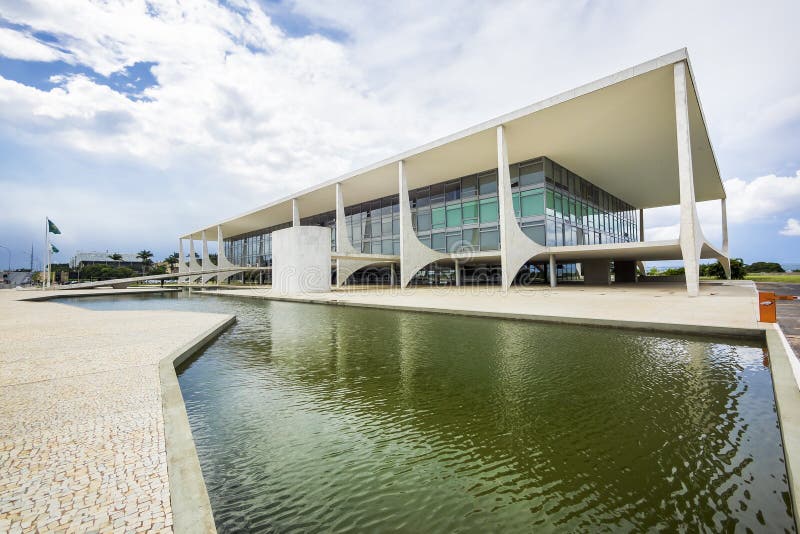 Planalto Palace in Brasilia, Brazil Editorial Stock Photo - Image of ...