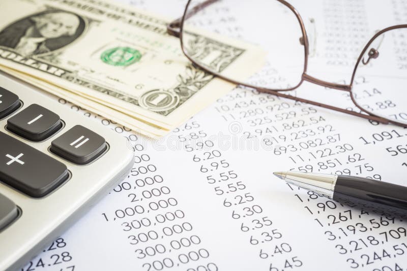 Planificación financiera y presupuesto de marketing para considerar imágenes de archivo libres de regalías Planificación financiera y presupuesto de marketing para considerar imágenes de archivo libres de regalías