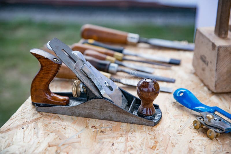 Plano De Rapagem De Madeira Do ` S Do Carpinteiro Do Woodworking Foto