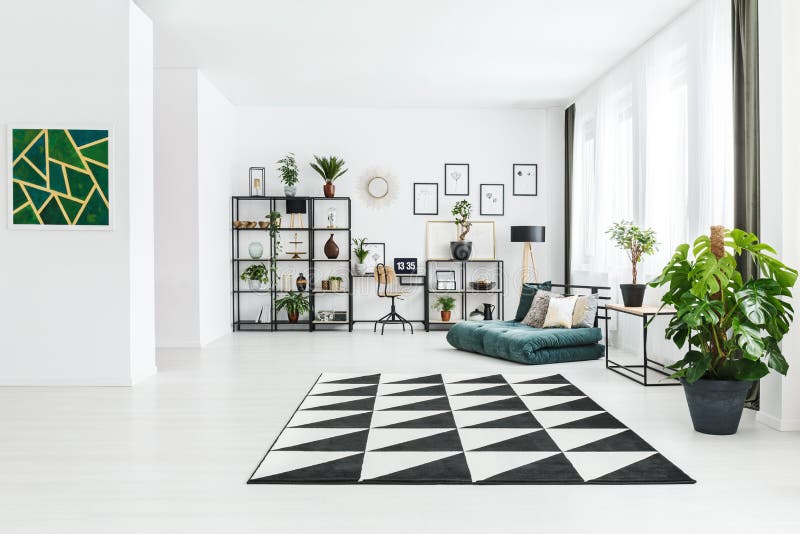 Apartamento Espacioso - Interior Foto de archivo - Imagen de sitio