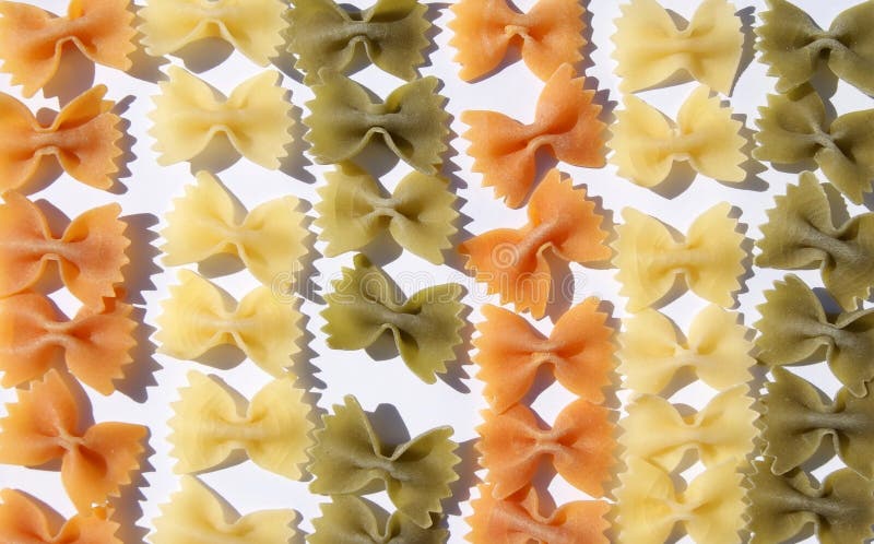 Groentepasta in lusvorm stock fotografie