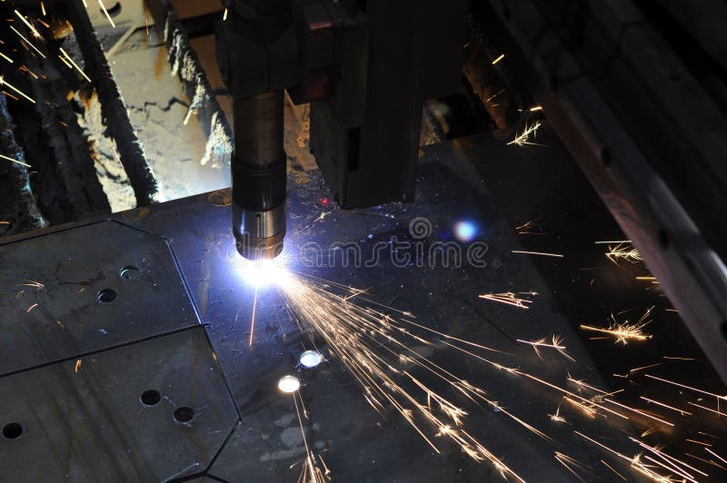 Plasma Cutting of Metal with CNC, Modern Industrial Technologies