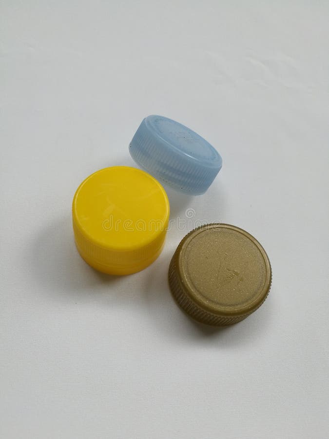 Yellow bottle cap isolated stock image. Image of plastic 100429023