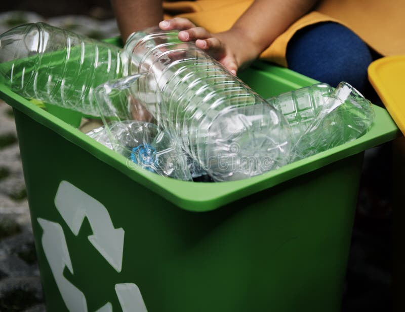 Plastikumwelt-Einsparungen aufbereitend, verringern Sie Kram stockbilder Plastikumwelt-Einsparungen aufbereitend, verringern Sie Kram stockbilder