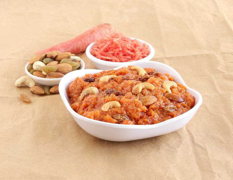 Plat Doux Indien De Halwa De Carotte Image stock Image du nourriture