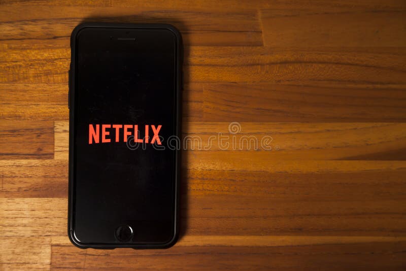 Plataforma Líder No Segmento De Streaming De Filmes Netflix Com O