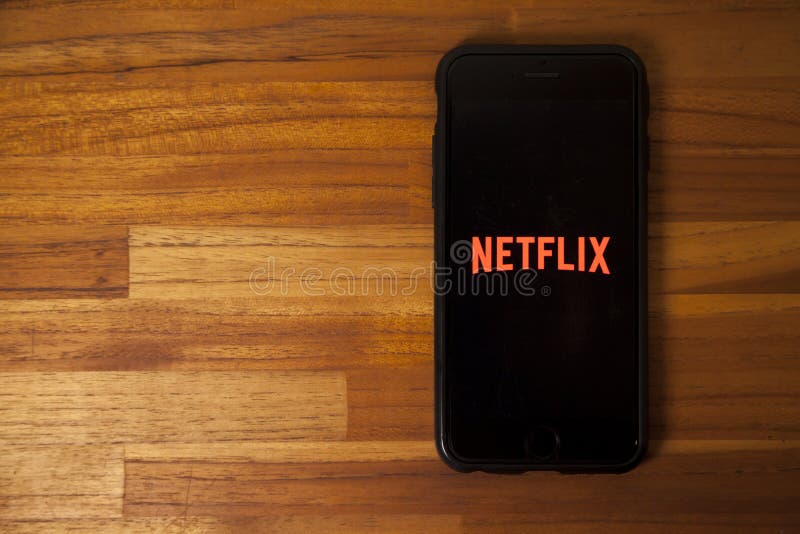 Plataforma Líder No Segmento De Streaming De Filmes Netflix Com O