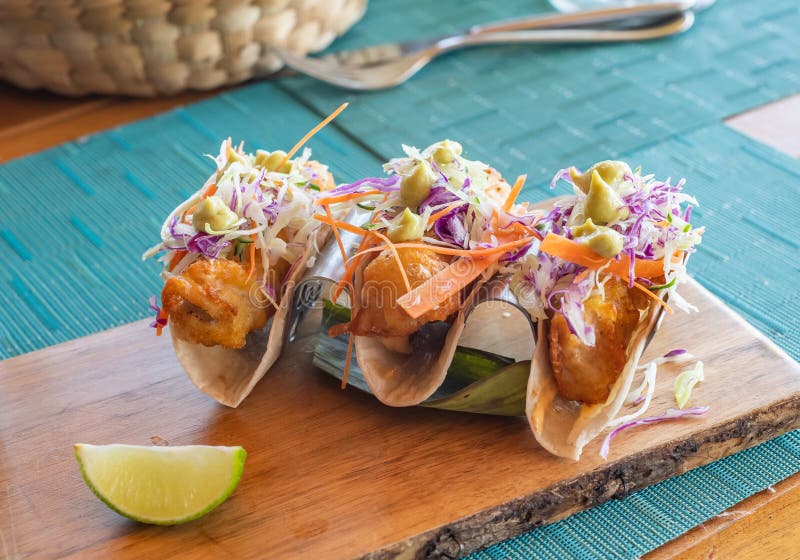 A plate of fish tacos, mexican food