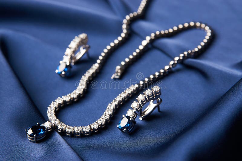 Banu priya , Premium Platinum finish American Diamond Stone Necklace S –  www.soosi.co.in
